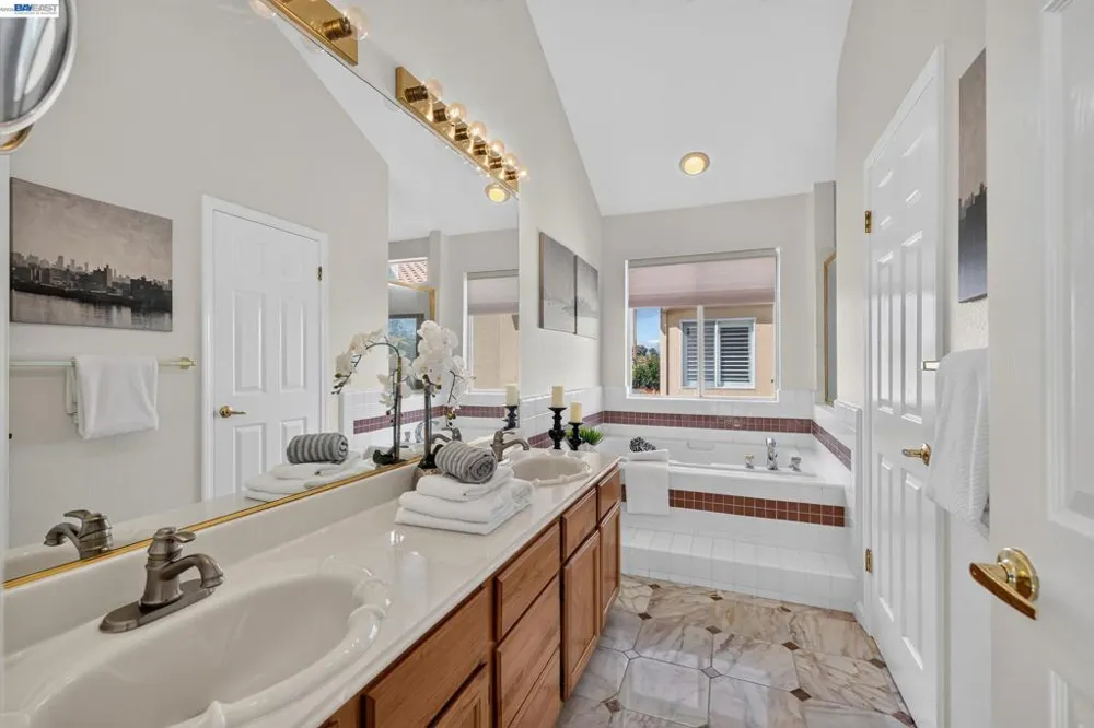 2556 Monte Lindo Ct San Jose, CA 95121