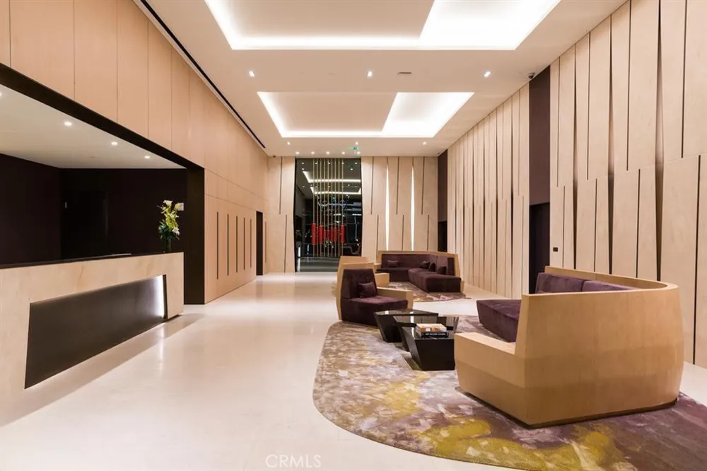 889 Francisco Street #1509 Los Angeles, CA 90017
