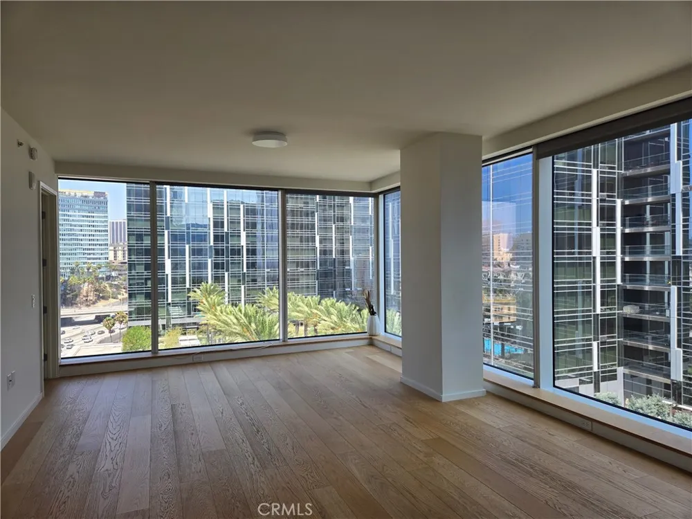 889 Francisco Street #1509 Los Angeles, CA 90017