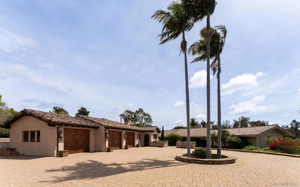 6858 Las Colinas Rancho Santa Fe, CA 92067