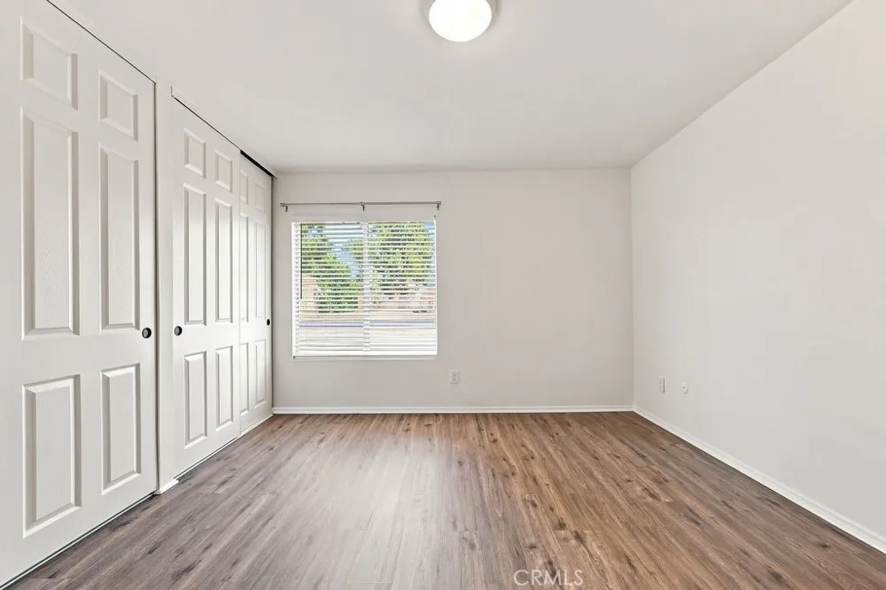 18350 Hatteras #211 Tarzana, CA 91356