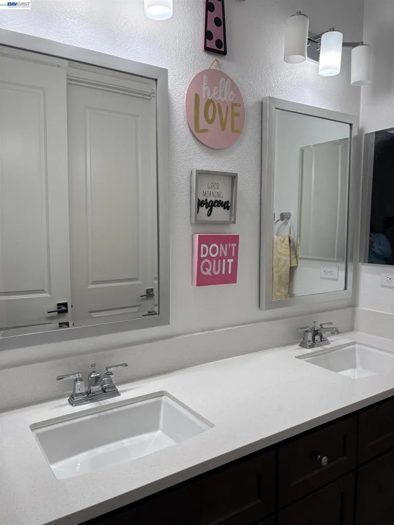 1230 S Ross Ct Mountain House, CA 95391