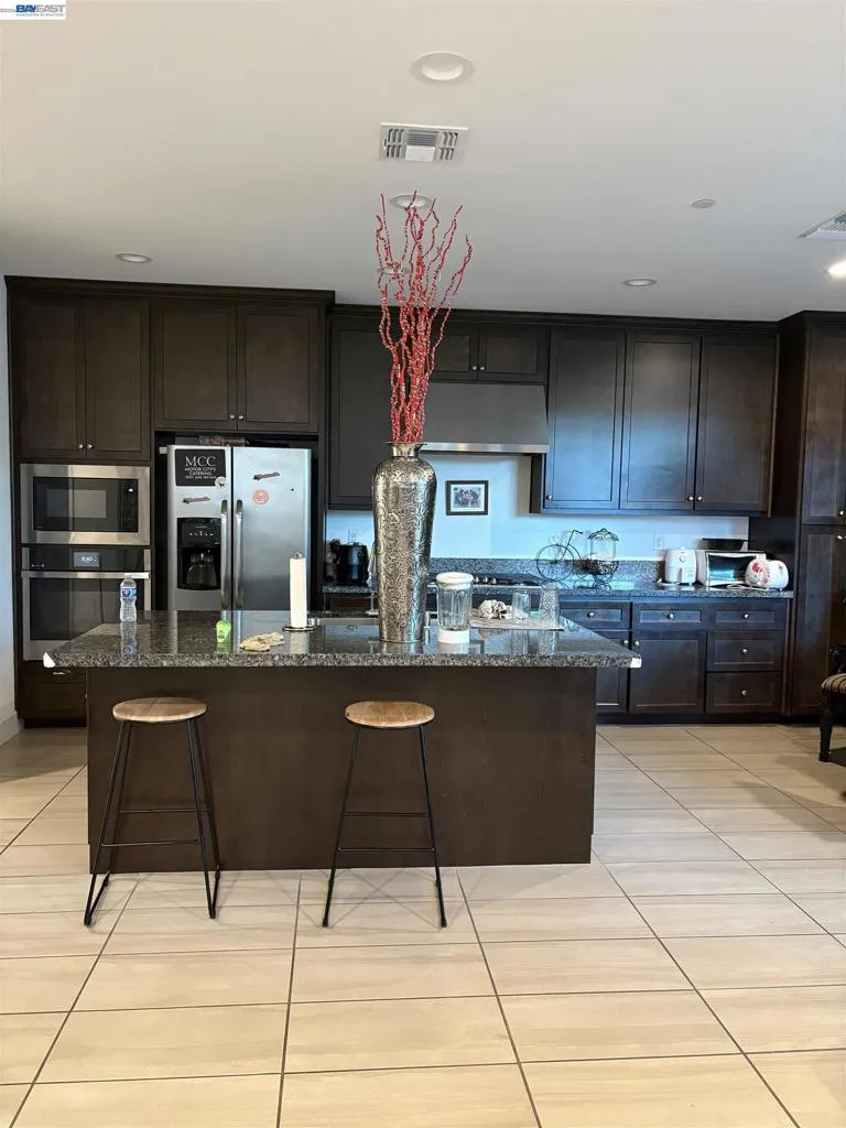1230 S Ross Ct Mountain House, CA 95391