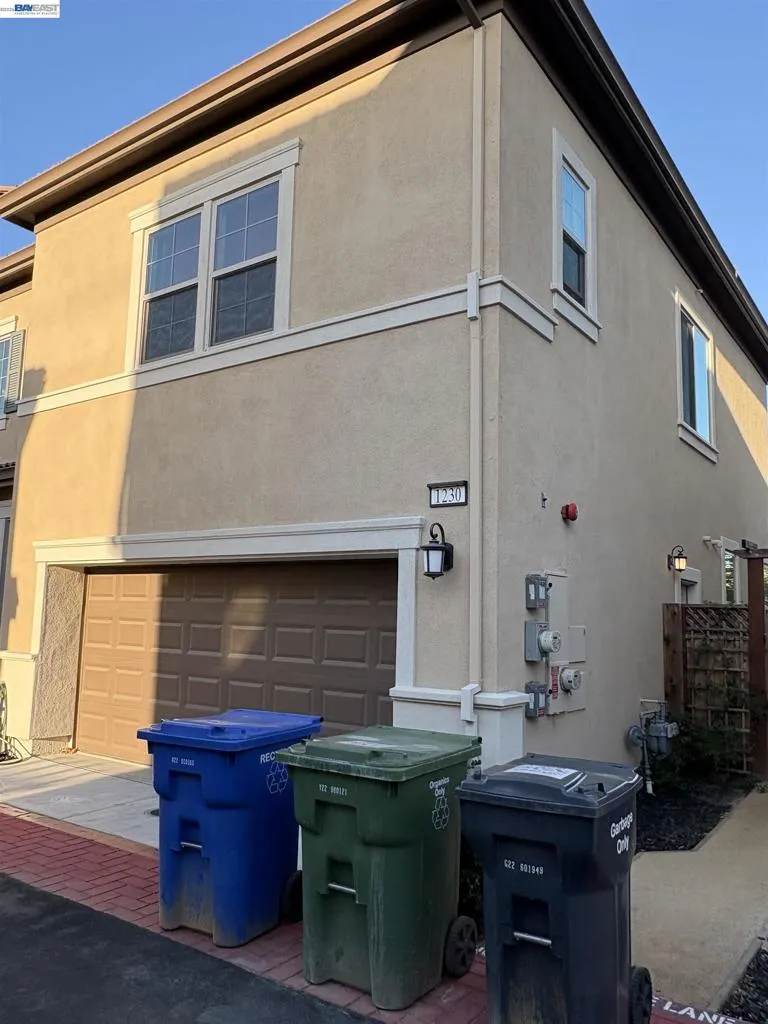 1230 S Ross Ct Mountain House, CA 95391