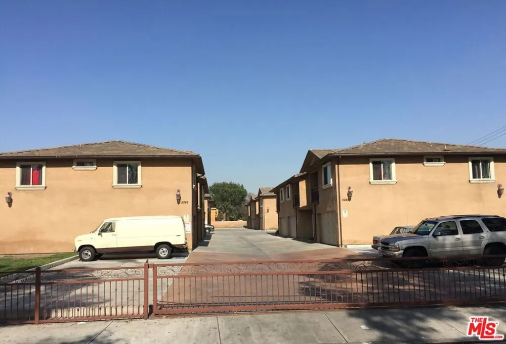 5247 Clara Street #1/2 Cudahy, CA 90201