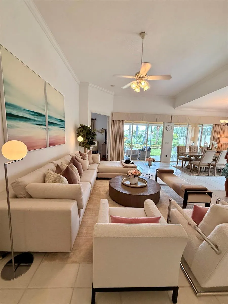 8095 LABORIE LANE Wellington, FL 33414