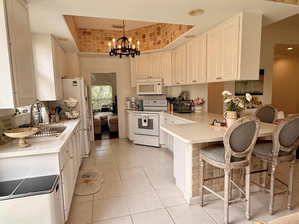 8095 LABORIE LANE Wellington, FL 33414