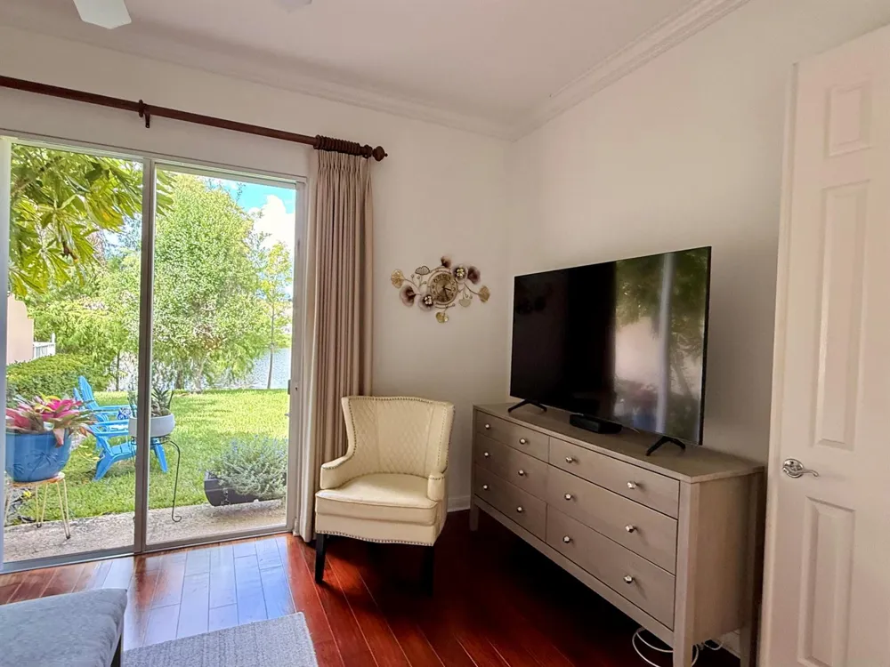 8095 LABORIE LANE Wellington, FL 33414