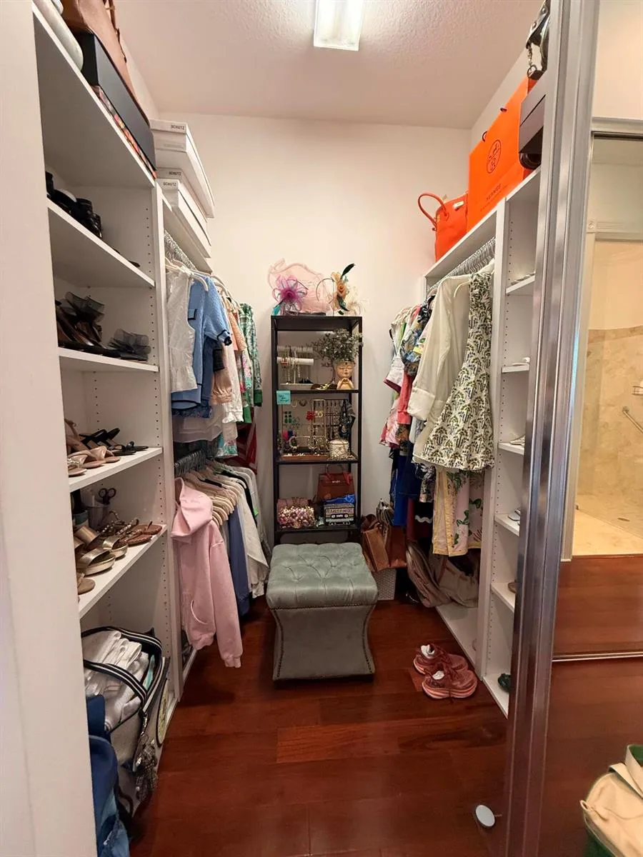 8095 LABORIE LANE Wellington, FL 33414