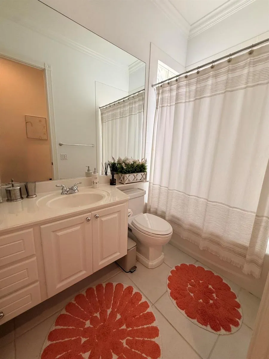 8095 LABORIE LANE Wellington, FL 33414