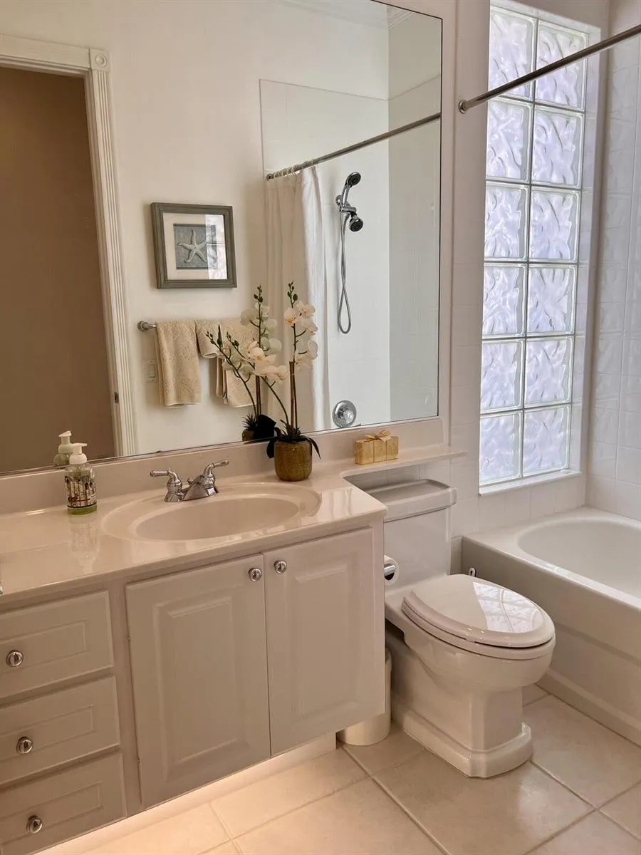 8095 LABORIE LANE Wellington, FL 33414