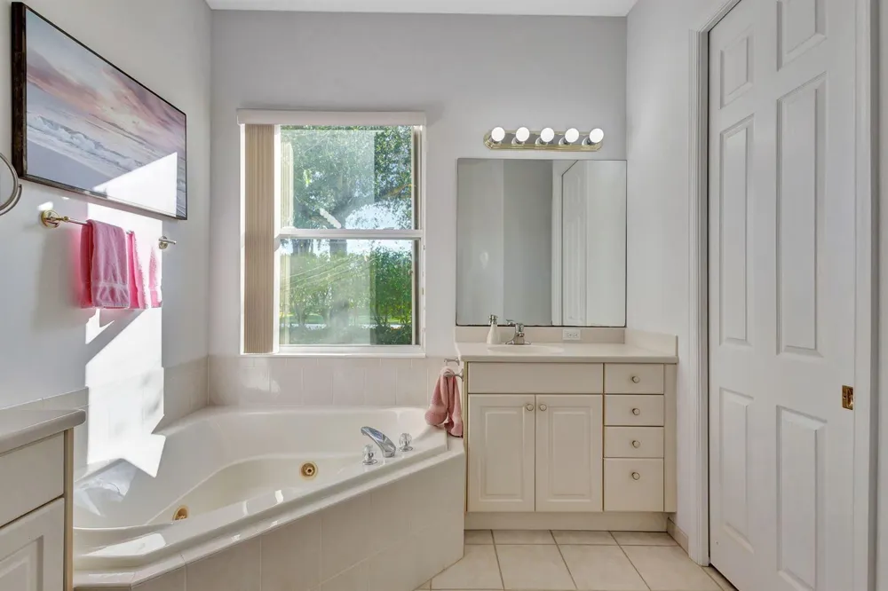 2305 Sailfish Cove Drive West Palm Beach, FL 33411