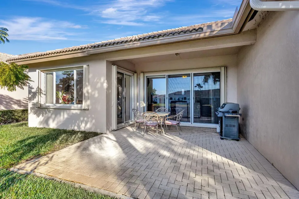2305 Sailfish Cove Drive West Palm Beach, FL 33411
