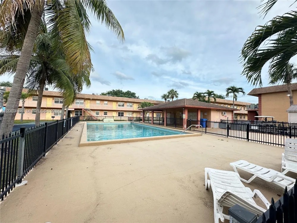 101 NE 41st St #G116 Oakland Park, FL 33334