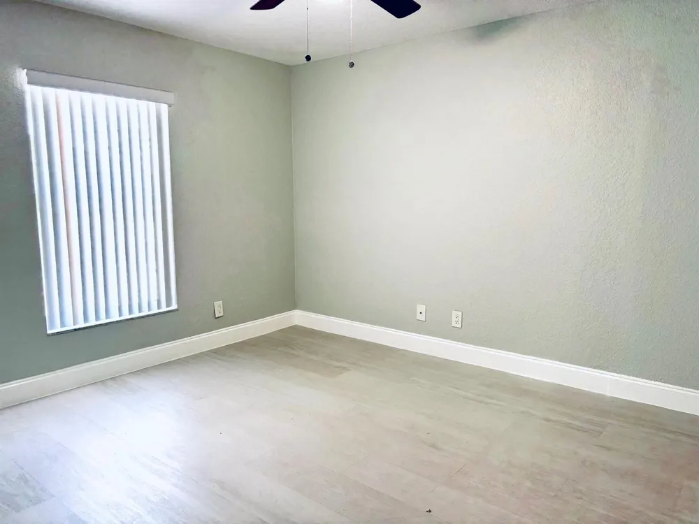 2725 Prairie Lane Palm Springs, FL 33406