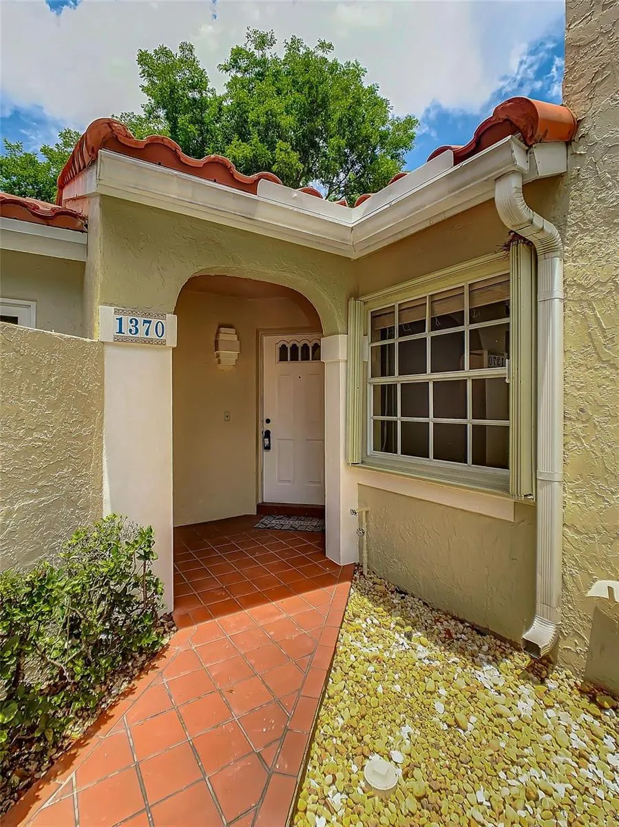 1370 COTTONWOOD CIRCLE #18-3 Weston, FL 33326