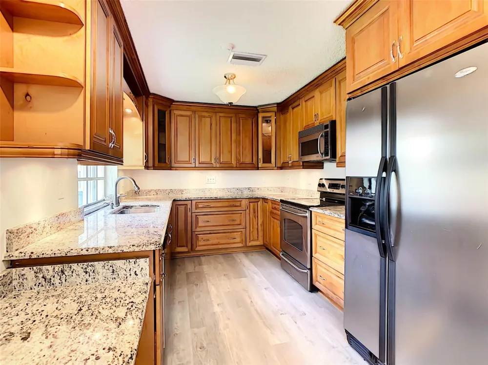 1370 COTTONWOOD CIRCLE #18-3 Weston, FL 33326