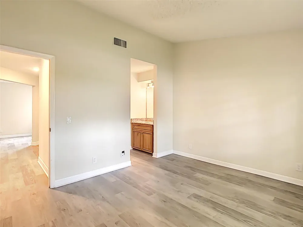1370 COTTONWOOD CIRCLE #18-3 Weston, FL 33326