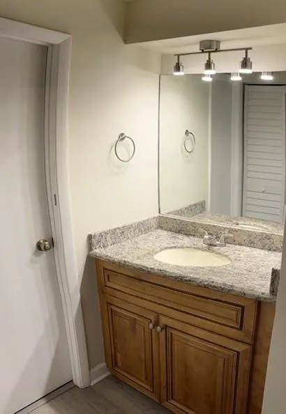 1370 COTTONWOOD CIRCLE #18-3 Weston, FL 33326
