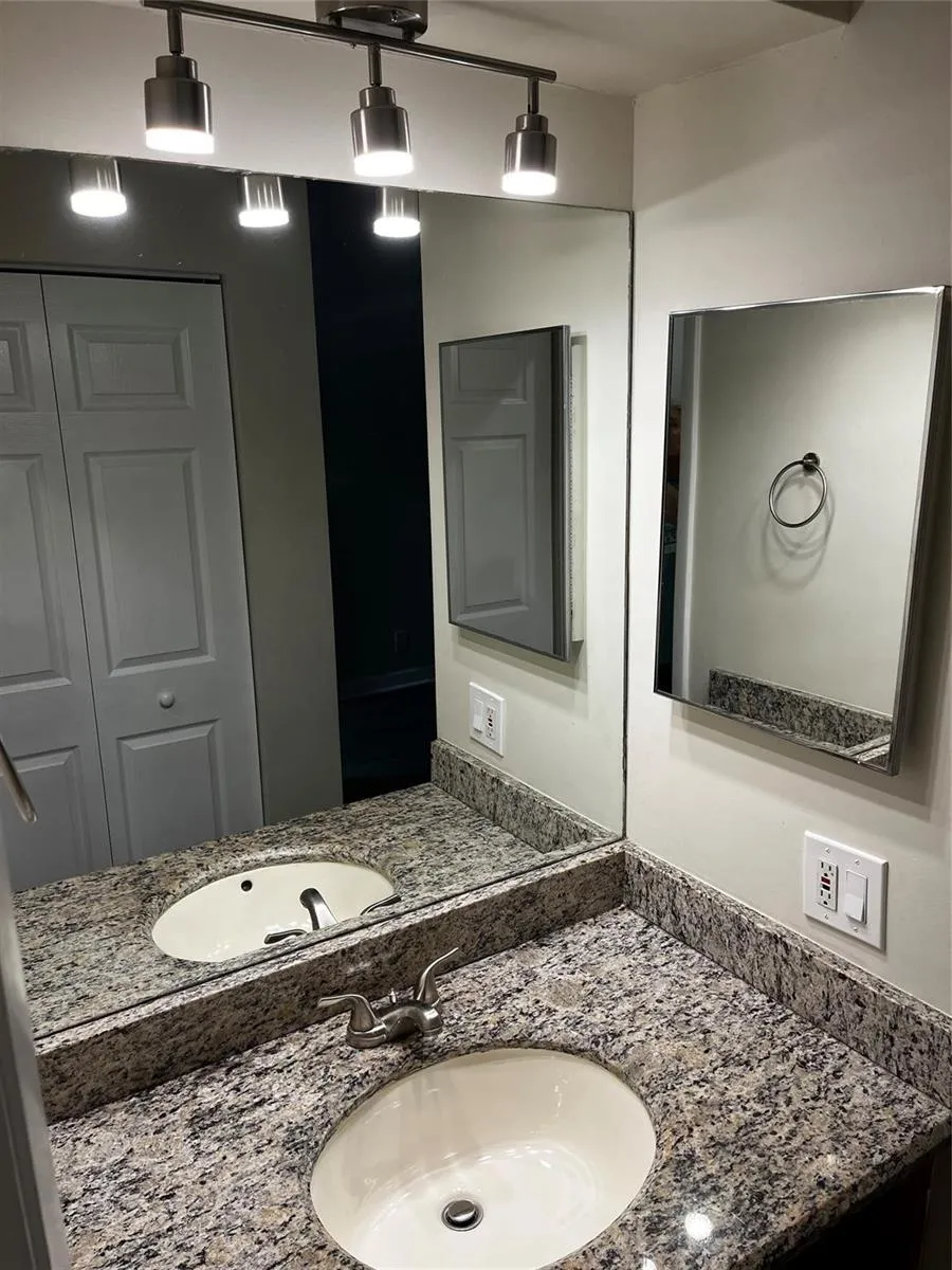 1370 COTTONWOOD CIRCLE #18-3 Weston, FL 33326