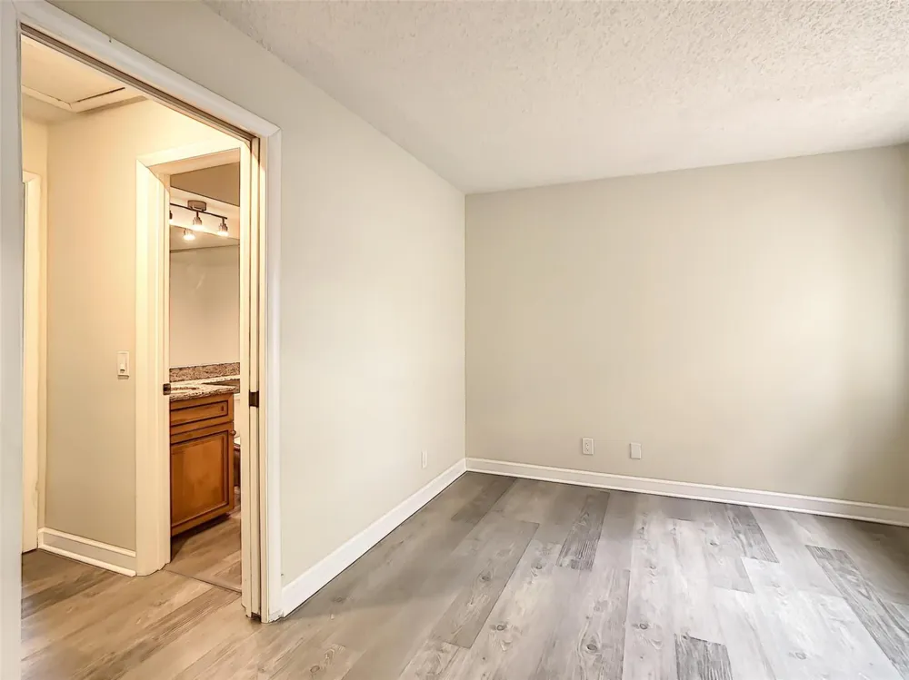 1370 COTTONWOOD CIRCLE #18-3 Weston, FL 33326