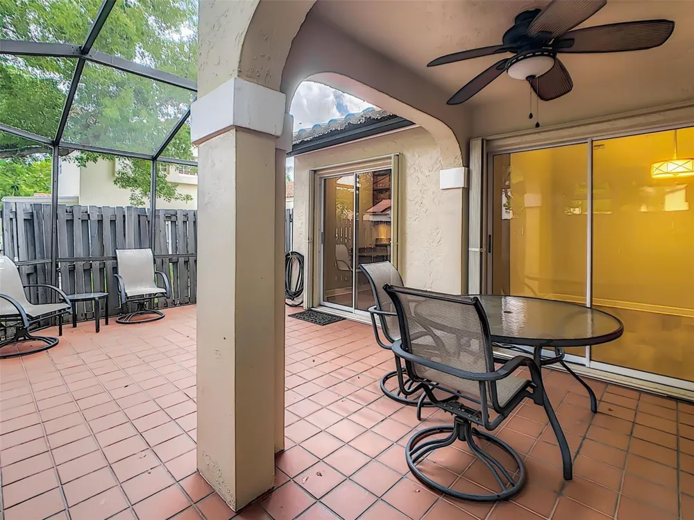 1370 COTTONWOOD CIRCLE #18-3 Weston, FL 33326