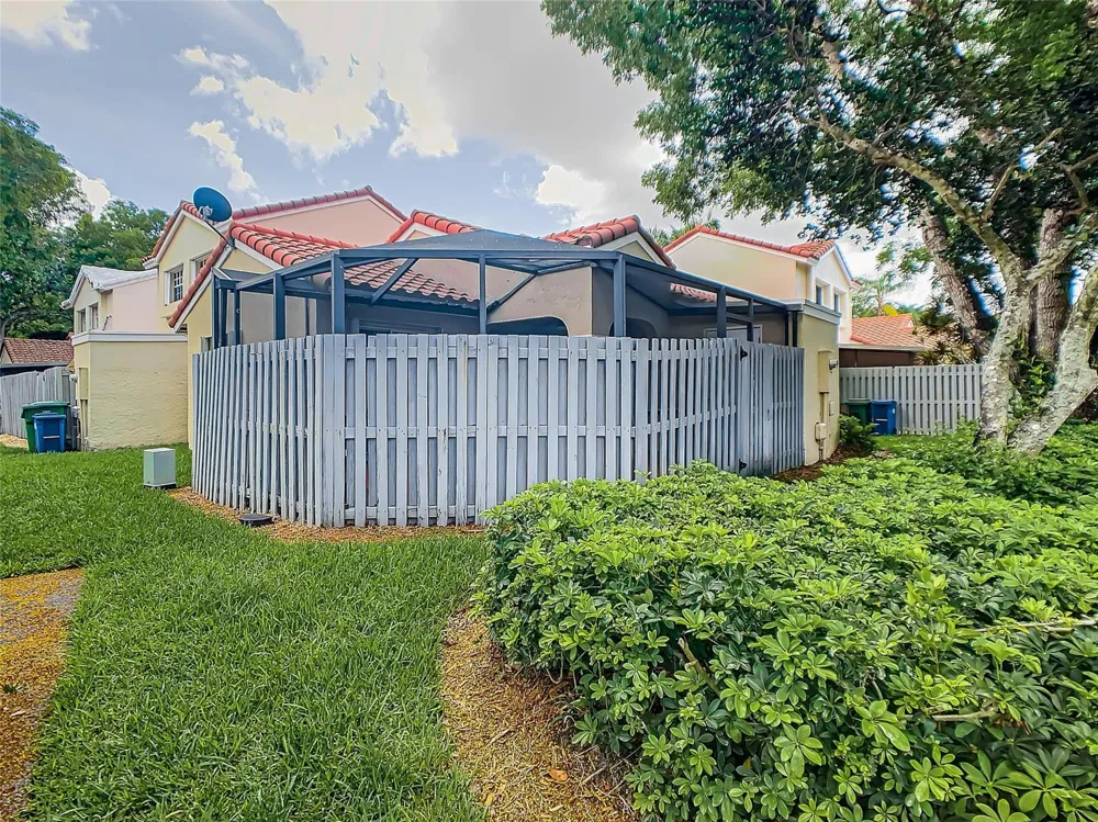 1370 COTTONWOOD CIRCLE #18-3 Weston, FL 33326