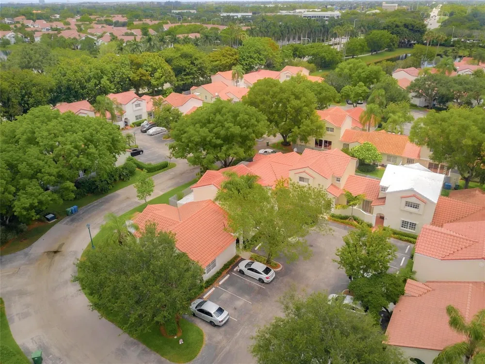 1370 COTTONWOOD CIRCLE #18-3 Weston, FL 33326