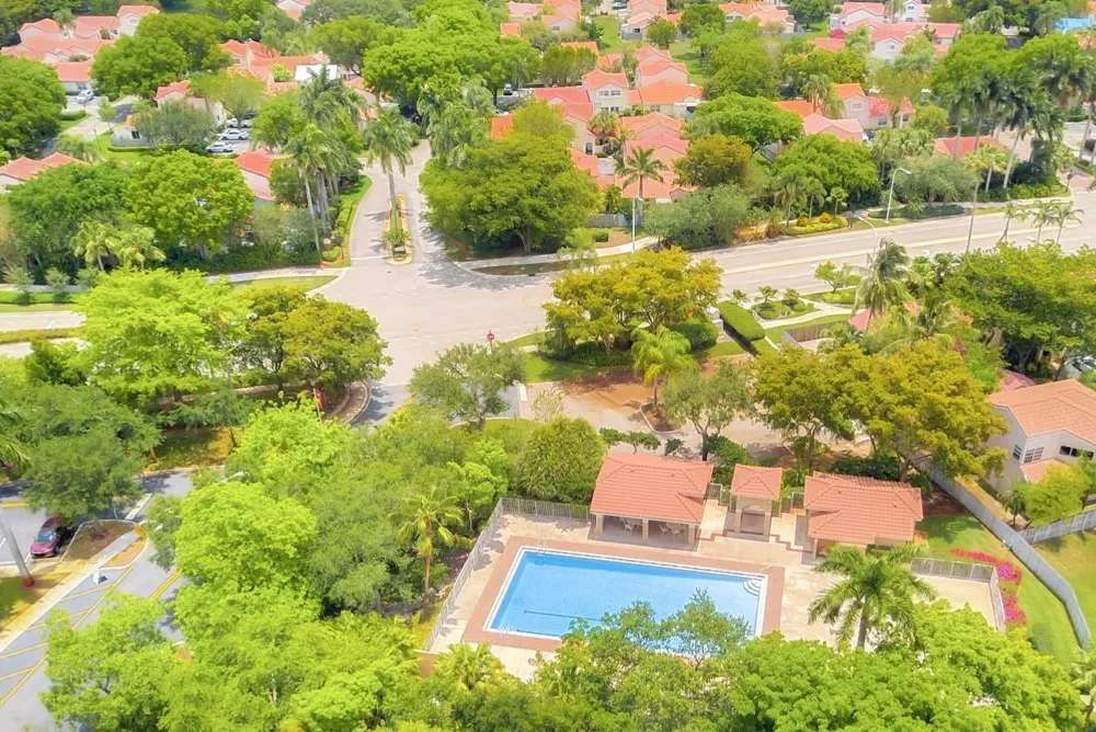 1370 COTTONWOOD CIRCLE #18-3 Weston, FL 33326