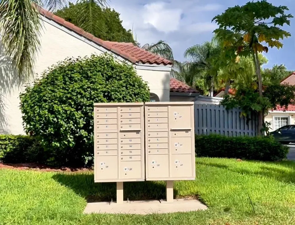 1370 COTTONWOOD CIRCLE #18-3 Weston, FL 33326