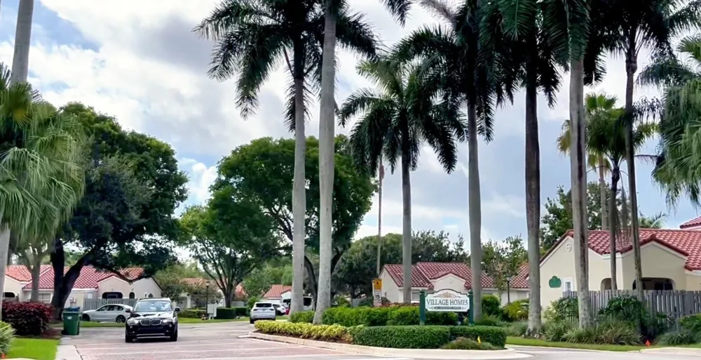 1370 COTTONWOOD CIRCLE #18-3 Weston, FL 33326