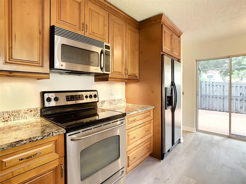 1370 COTTONWOOD CIRCLE #18-3 Weston, FL 33326
