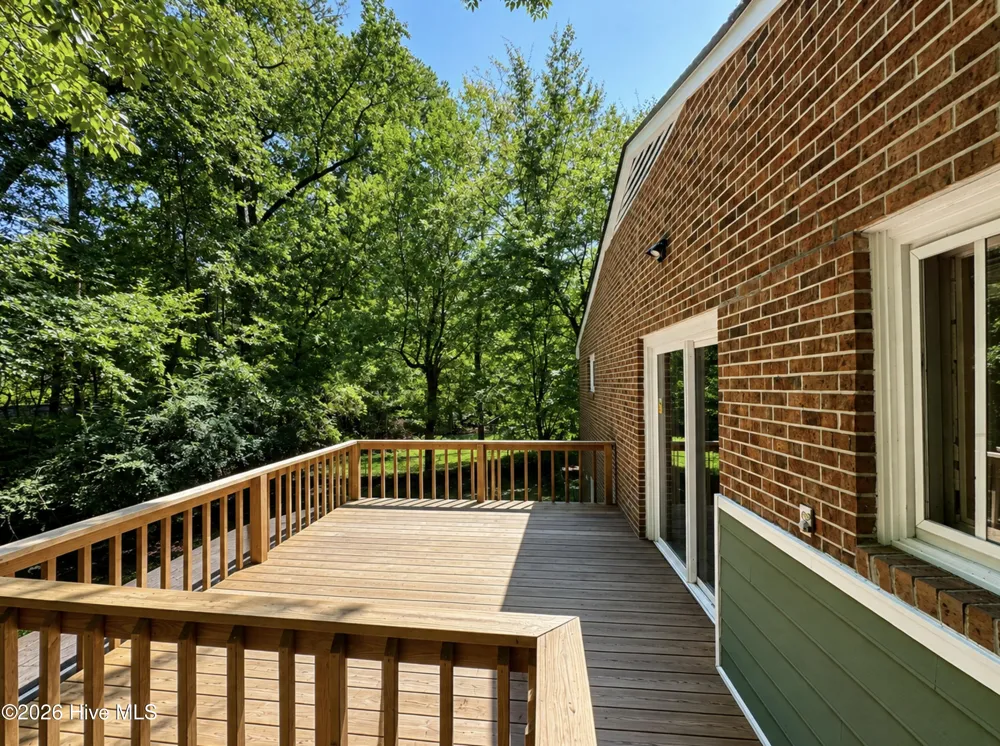 1405 Overlook Drive Greenville, NC 27858