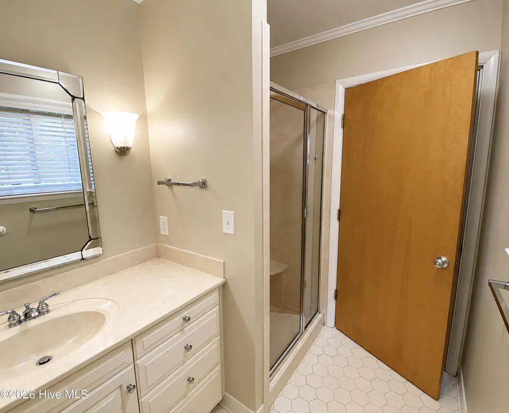 1405 Overlook Drive Greenville, NC 27858