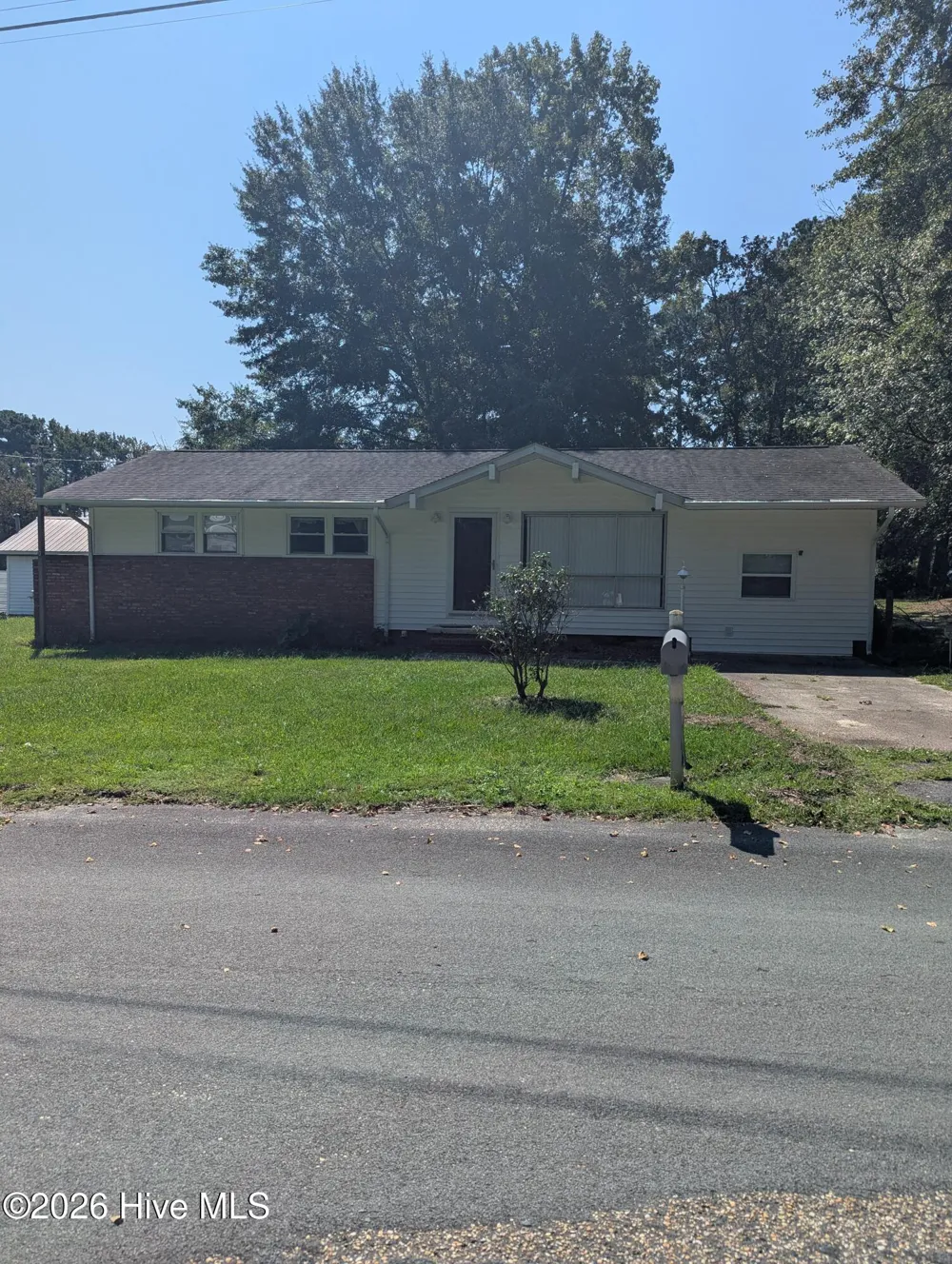 900 E Nicholson Street Clinton, NC 28328