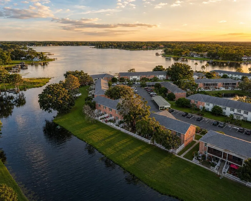 13816 ORANGE SUNSET DRIVE Tampa, FL 33618