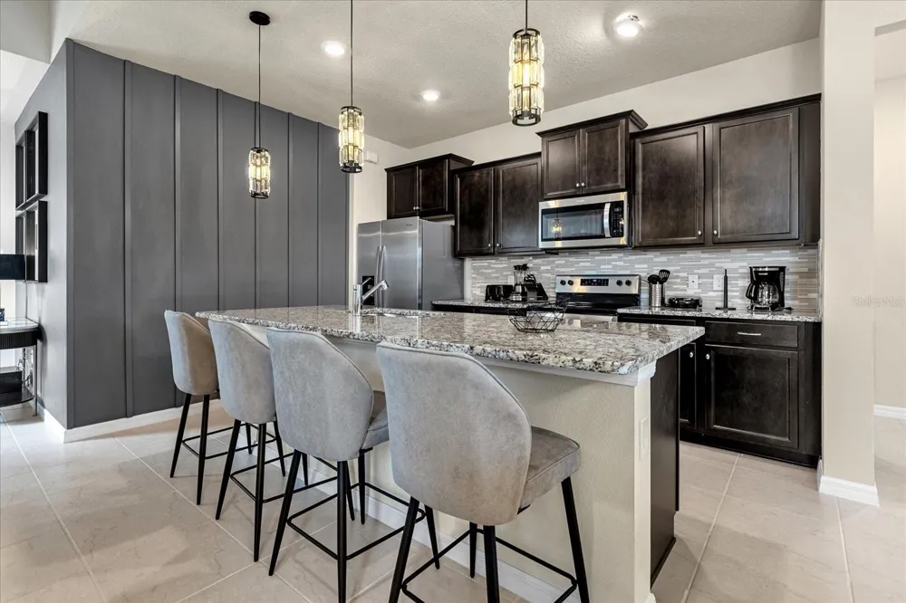 3841 LANA AVENUE Davenport, FL 33897
