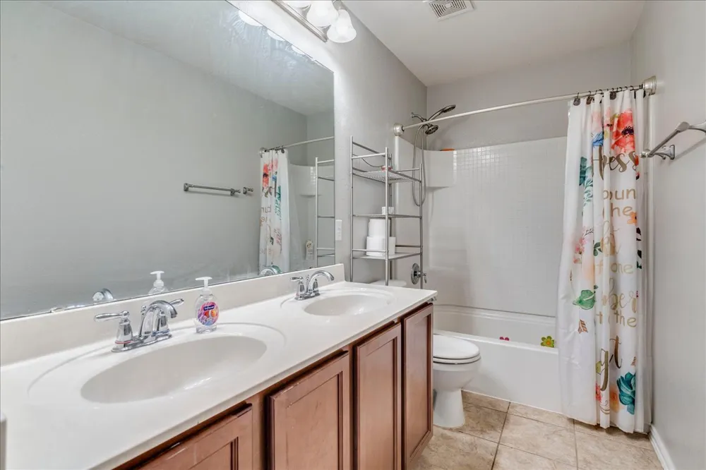1054 Clark Brothers Drive Buda, TX 78610