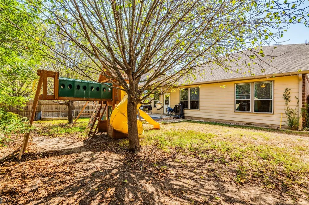 1054 Clark Brothers Drive Buda, TX 78610
