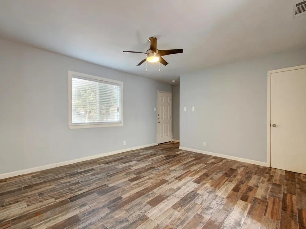 6209 Adalee Avenue #B Austin, TX 78723