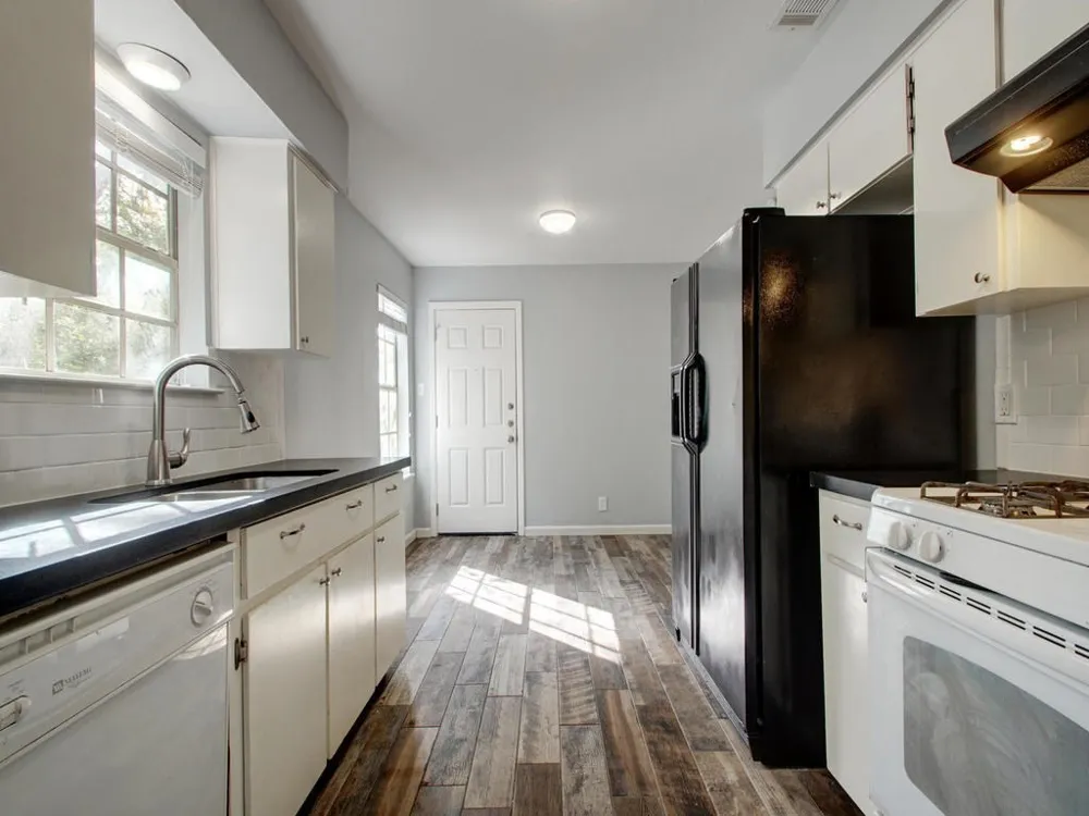 6209 Adalee Avenue #B Austin, TX 78723