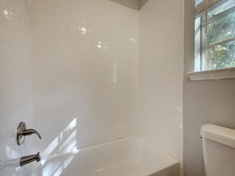6209 Adalee Avenue #B Austin, TX 78723