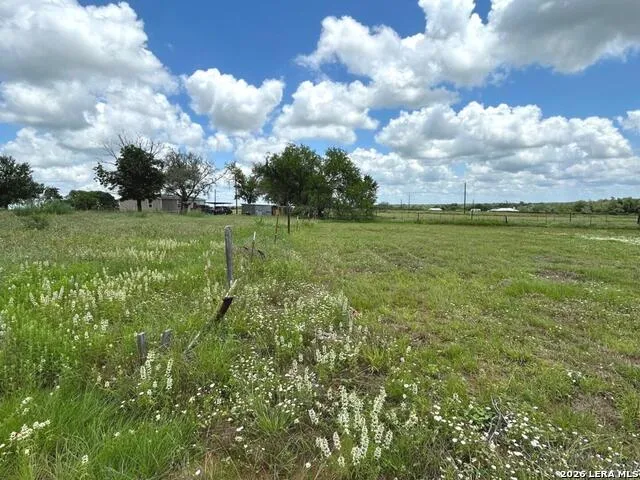 1640 SANDY ELM RD La Vernia, TX 78121