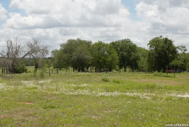 1640 SANDY ELM RD La Vernia, TX 78121