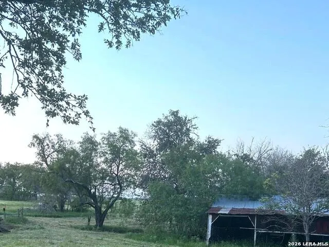1640 SANDY ELM RD La Vernia, TX 78121