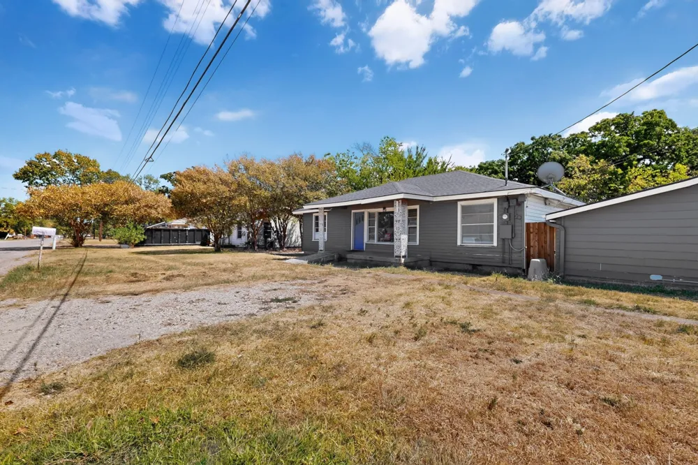 3004 Hickory Tree Road Balch Springs, TX 75180