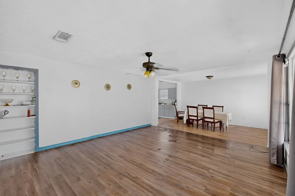 3004 Hickory Tree Road Balch Springs, TX 75180