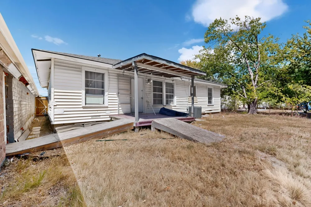 3004 Hickory Tree Road Balch Springs, TX 75180