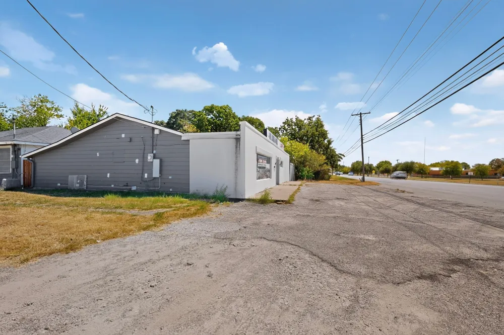 3004 Hickory Tree Road Balch Springs, TX 75180