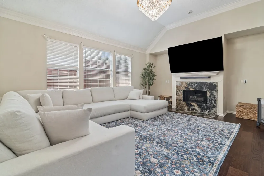 305 Andre Drive Irving, TX 75063